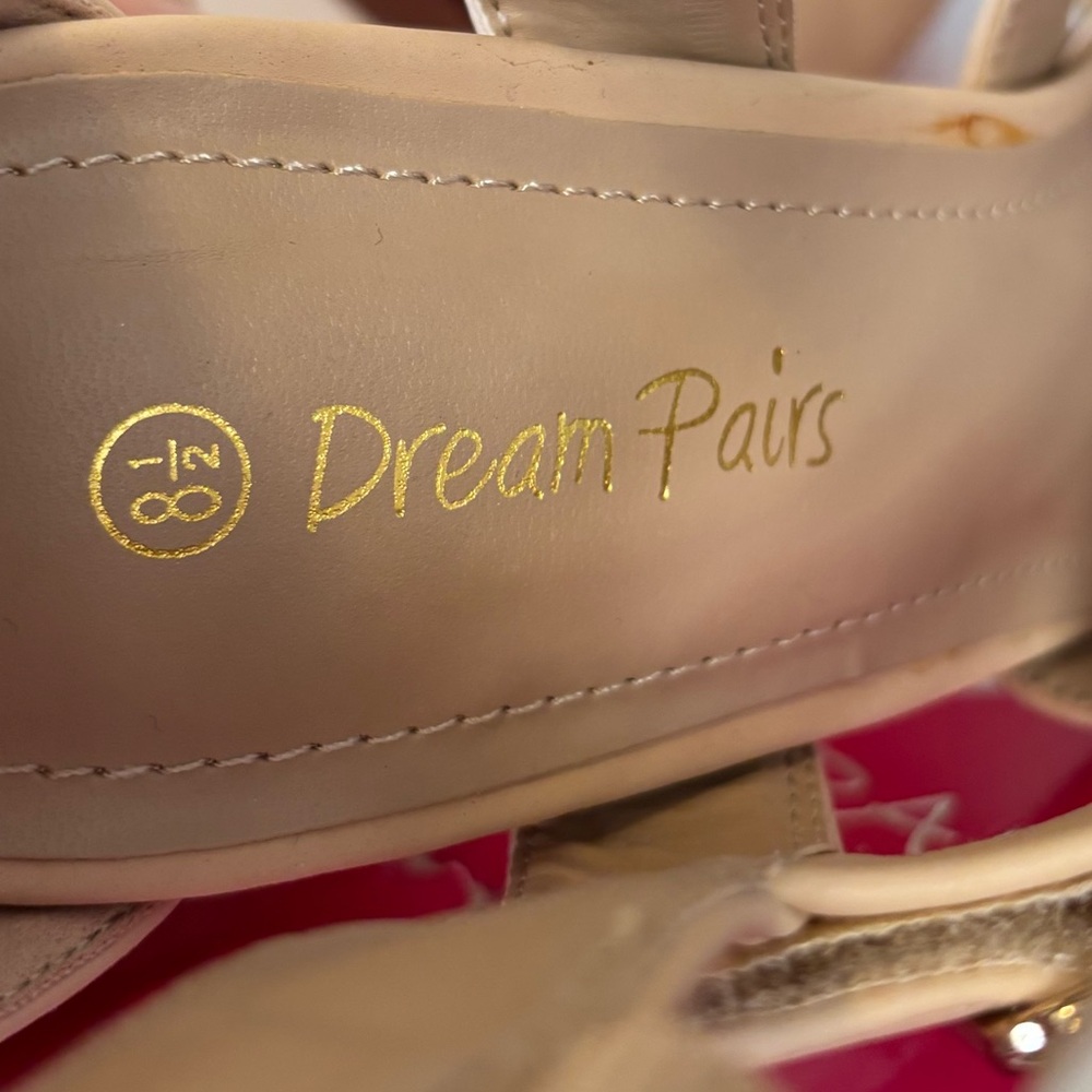 Dream Pairs | Tan Strappy Block Heels | Size 8 1/2 - Picture 4 of 5